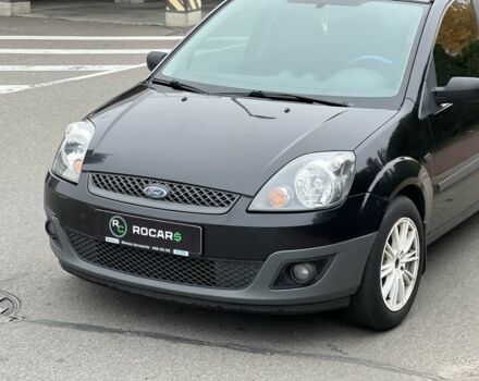 Черный Форд Фиеста, объемом двигателя 1.3 л и пробегом 251 тыс. км за 3500 $, фото 5 на Automoto.ua