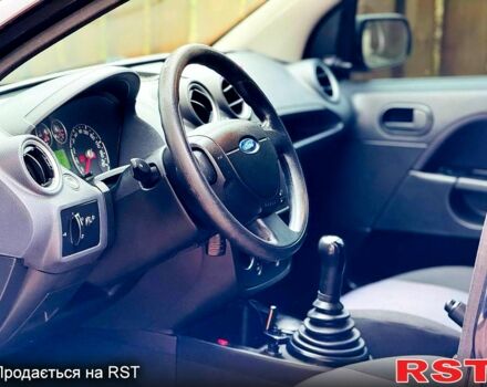 Черный Форд Фиеста, объемом двигателя 1.2 л и пробегом 160 тыс. км за 3999 $, фото 4 на Automoto.ua