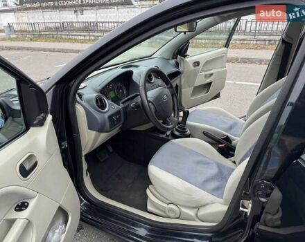 Черный Форд Фиеста, объемом двигателя 1.4 л и пробегом 145 тыс. км за 4350 $, фото 22 на Automoto.ua