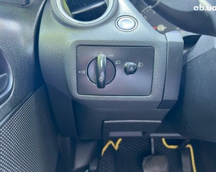 Черный Форд Фиеста, объемом двигателя 1.4 л и пробегом 305 тыс. км за 3990 $, фото 13 на Automoto.ua