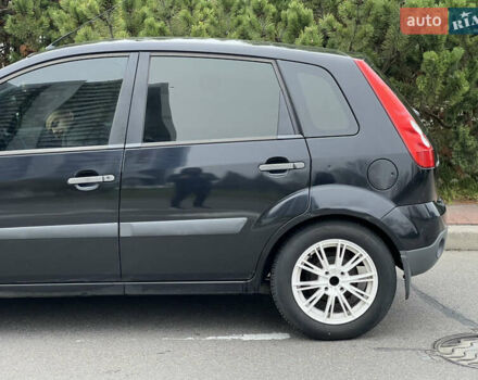 Черный Форд Фиеста, объемом двигателя 1.3 л и пробегом 251 тыс. км за 3500 $, фото 12 на Automoto.ua