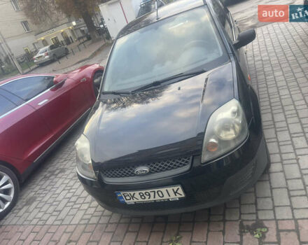 Чорний Форд Фієста, об'ємом двигуна 1.3 л та пробігом 190 тис. км за 3350 $, фото 1 на Automoto.ua