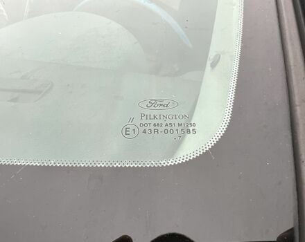 Черный Форд Фиеста, объемом двигателя 1.3 л и пробегом 251 тыс. км за 3500 $, фото 7 на Automoto.ua