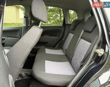 Черный Форд Фиеста, объемом двигателя 1.39 л и пробегом 112 тыс. км за 5899 $, фото 21 на Automoto.ua