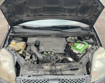 Черный Форд Фиеста, объемом двигателя 1.39 л и пробегом 337 тыс. км за 2600 $, фото 9 на Automoto.ua