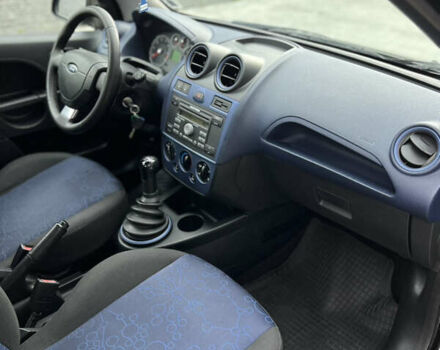 Черный Форд Фиеста, объемом двигателя 1.4 л и пробегом 184 тыс. км за 4750 $, фото 49 на Automoto.ua