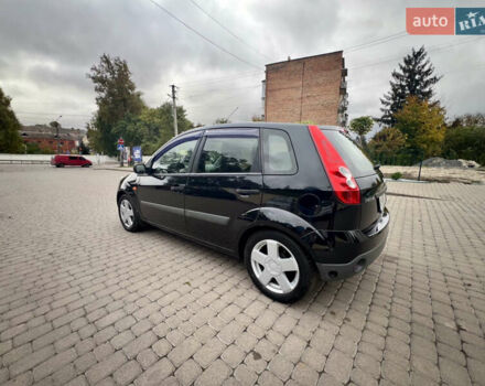 Чорний Форд Фієста, об'ємом двигуна 1.4 л та пробігом 215 тис. км за 3950 $, фото 2 на Automoto.ua