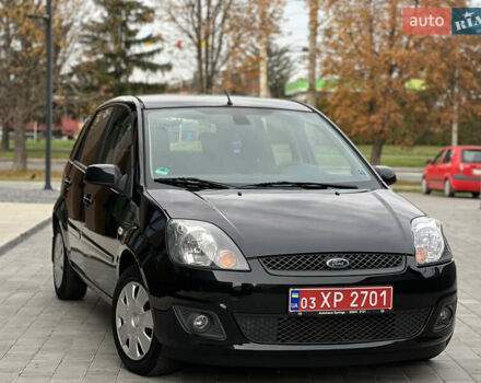 Черный Форд Фиеста, объемом двигателя 1.4 л и пробегом 184 тыс. км за 4750 $, фото 2 на Automoto.ua