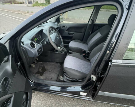 Черный Форд Фиеста, объемом двигателя 1.25 л и пробегом 116 тыс. км за 3800 $, фото 11 на Automoto.ua