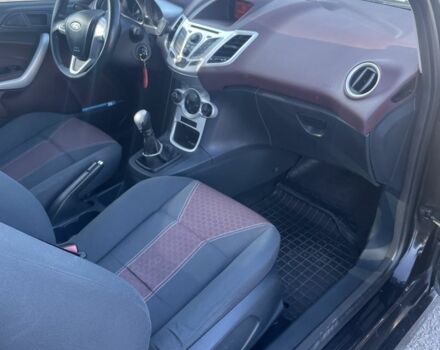 Черный Форд Фиеста, объемом двигателя 1.4 л и пробегом 148 тыс. км за 4200 $, фото 4 на Automoto.ua