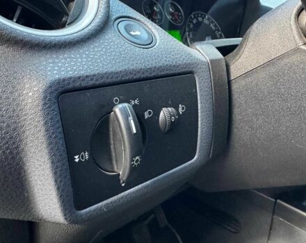 Черный Форд Фиеста, объемом двигателя 1.4 л и пробегом 137 тыс. км за 3440 $, фото 13 на Automoto.ua