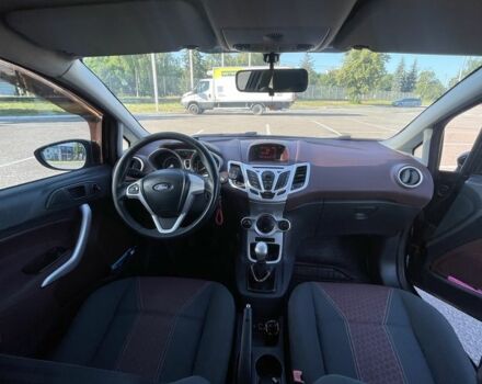 Черный Форд Фиеста, объемом двигателя 1.4 л и пробегом 148 тыс. км за 4200 $, фото 6 на Automoto.ua