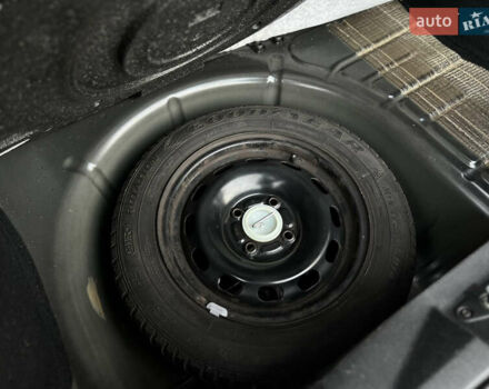 Черный Форд Фиеста, объемом двигателя 1.4 л и пробегом 184 тыс. км за 4750 $, фото 67 на Automoto.ua