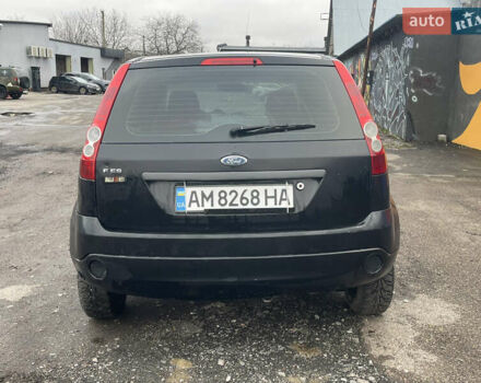 Черный Форд Фиеста, объемом двигателя 1.39 л и пробегом 337 тыс. км за 2600 $, фото 4 на Automoto.ua