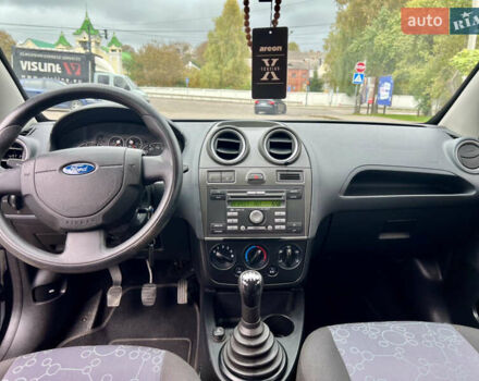Чорний Форд Фієста, об'ємом двигуна 1.4 л та пробігом 215 тис. км за 3950 $, фото 13 на Automoto.ua