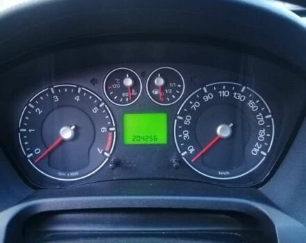 Черный Форд Фиеста, объемом двигателя 1.4 л и пробегом 204 тыс. км за 3900 $, фото 4 на Automoto.ua