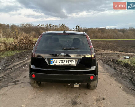 Чорний Форд Фієста, об'ємом двигуна 1.4 л та пробігом 270 тис. км за 3600 $, фото 5 на Automoto.ua