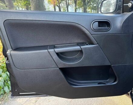 Черный Форд Фиеста, объемом двигателя 1.4 л и пробегом 137 тыс. км за 3440 $, фото 11 на Automoto.ua