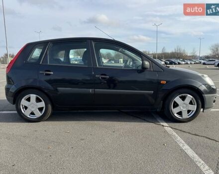 Черный Форд Фиеста, объемом двигателя 1.4 л и пробегом 117 тыс. км за 4500 $, фото 5 на Automoto.ua