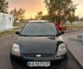 Черный Форд Фиеста, объемом двигателя 1.39 л и пробегом 400 тыс. км за 3300 $, фото 1 на Automoto.ua
