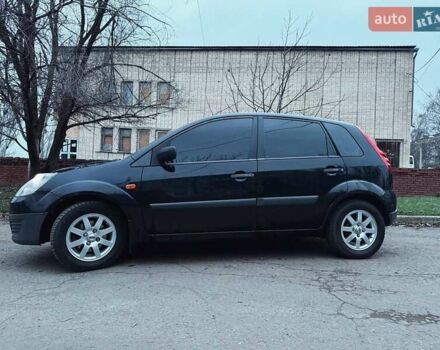 Чорний Форд Фієста, об'ємом двигуна 1.25 л та пробігом 246 тис. км за 4300 $, фото 4 на Automoto.ua