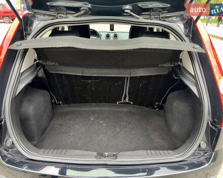 Чорний Форд Фієста, об'ємом двигуна 1.4 л та пробігом 215 тис. км за 3950 $, фото 18 на Automoto.ua