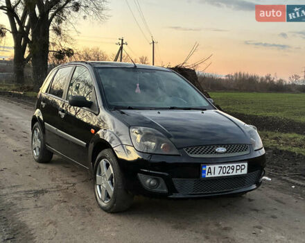 Чорний Форд Фієста, об'ємом двигуна 1.4 л та пробігом 270 тис. км за 3600 $, фото 9 на Automoto.ua