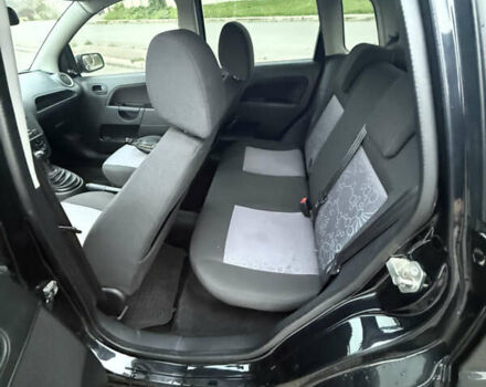 Черный Форд Фиеста, объемом двигателя 1.25 л и пробегом 116 тыс. км за 3800 $, фото 10 на Automoto.ua