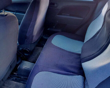 Черный Форд Фиеста, объемом двигателя 1.4 л и пробегом 0 тыс. км за 4750 $, фото 8 на Automoto.ua