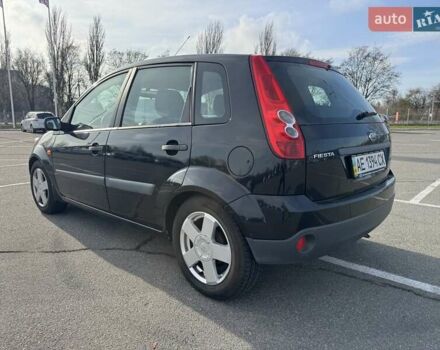 Черный Форд Фиеста, объемом двигателя 1.4 л и пробегом 117 тыс. км за 4500 $, фото 2 на Automoto.ua