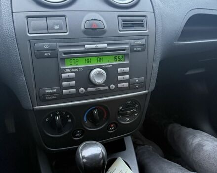 Черный Форд Фиеста, объемом двигателя 1.2 л и пробегом 116 тыс. км за 3800 $, фото 15 на Automoto.ua