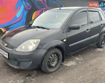 Черный Форд Фиеста, объемом двигателя 1.39 л и пробегом 337 тыс. км за 2600 $, фото 6 на Automoto.ua