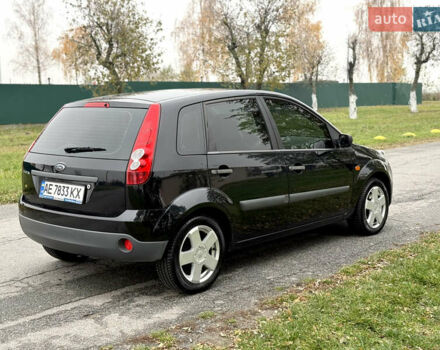 Черный Форд Фиеста, объемом двигателя 1.39 л и пробегом 112 тыс. км за 5899 $, фото 6 на Automoto.ua