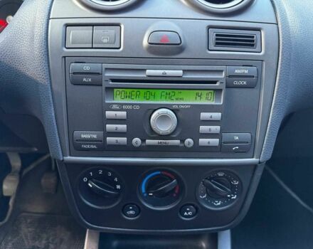 Черный Форд Фиеста, объемом двигателя 1.4 л и пробегом 137 тыс. км за 3440 $, фото 15 на Automoto.ua