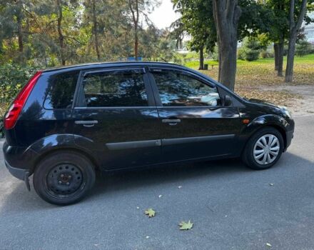 Черный Форд Фиеста, объемом двигателя 1.4 л и пробегом 137 тыс. км за 3440 $, фото 5 на Automoto.ua