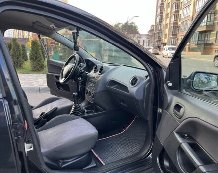 Чорний Форд Фієста, об'ємом двигуна 1.4 л та пробігом 210 тис. км за 4200 $, фото 17 на Automoto.ua