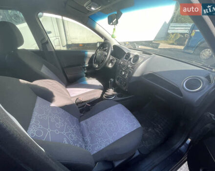 Черный Форд Фиеста, объемом двигателя 1.39 л и пробегом 337 тыс. км за 2600 $, фото 10 на Automoto.ua