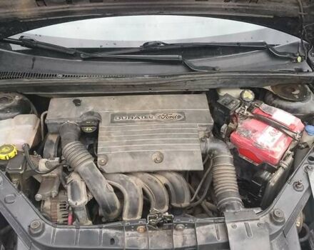 Чорний Форд Фієста, об'ємом двигуна 1.4 л та пробігом 216 тис. км за 3700 $, фото 13 на Automoto.ua