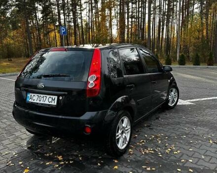 Черный Форд Фиеста, объемом двигателя 1.3 л и пробегом 265 тыс. км за 4500 $, фото 5 на Automoto.ua