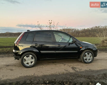 Чорний Форд Фієста, об'ємом двигуна 1.4 л та пробігом 270 тис. км за 3600 $, фото 7 на Automoto.ua