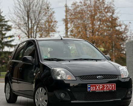 Черный Форд Фиеста, объемом двигателя 1.4 л и пробегом 184 тыс. км за 4750 $, фото 3 на Automoto.ua