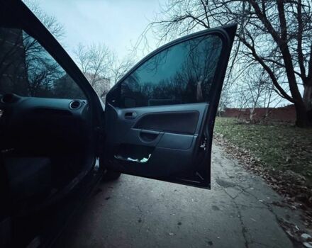 Чорний Форд Фієста, об'ємом двигуна 1.2 л та пробігом 246 тис. км за 4300 $, фото 7 на Automoto.ua