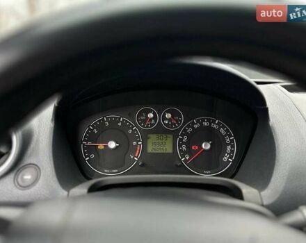 Чорний Форд Фієста, об'ємом двигуна 1.4 л та пробігом 260 тис. км за 3600 $, фото 5 на Automoto.ua