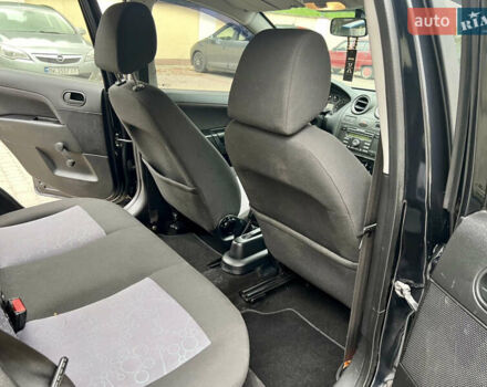 Чорний Форд Фієста, об'ємом двигуна 1.4 л та пробігом 215 тис. км за 3950 $, фото 16 на Automoto.ua