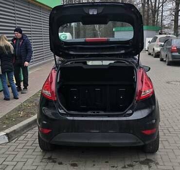Черный Форд Фиеста, объемом двигателя 1.24 л и пробегом 160 тыс. км за 5600 $, фото 5 на Automoto.ua