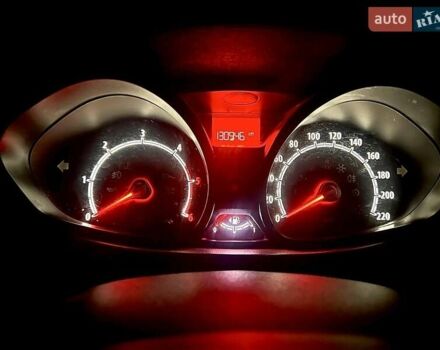 Чорний Форд Фієста, об'ємом двигуна 1.4 л та пробігом 130 тис. км за 4900 $, фото 8 на Automoto.ua