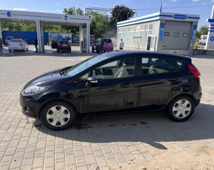 Чорний Форд Фієста, об'ємом двигуна 1.4 л та пробігом 130 тис. км за 4900 $, фото 1 на Automoto.ua