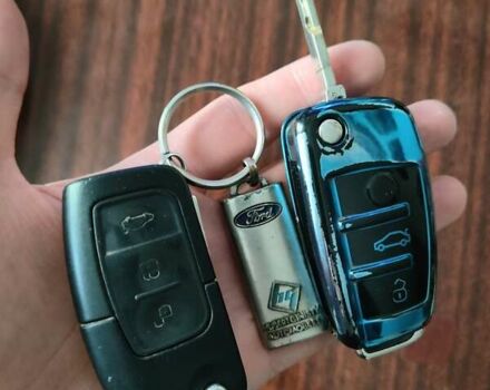 Черный Форд Фиеста, объемом двигателя 1.4 л и пробегом 176 тыс. км за 5600 $, фото 40 на Automoto.ua