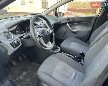 Черный Форд Фиеста, объемом двигателя 1.6 л и пробегом 210 тыс. км за 5000 $, фото 9 на Automoto.ua