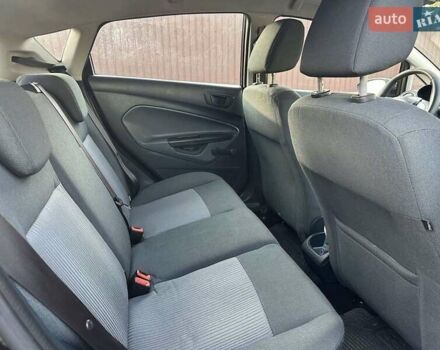 Черный Форд Фиеста, объемом двигателя 1.6 л и пробегом 210 тыс. км за 5000 $, фото 15 на Automoto.ua